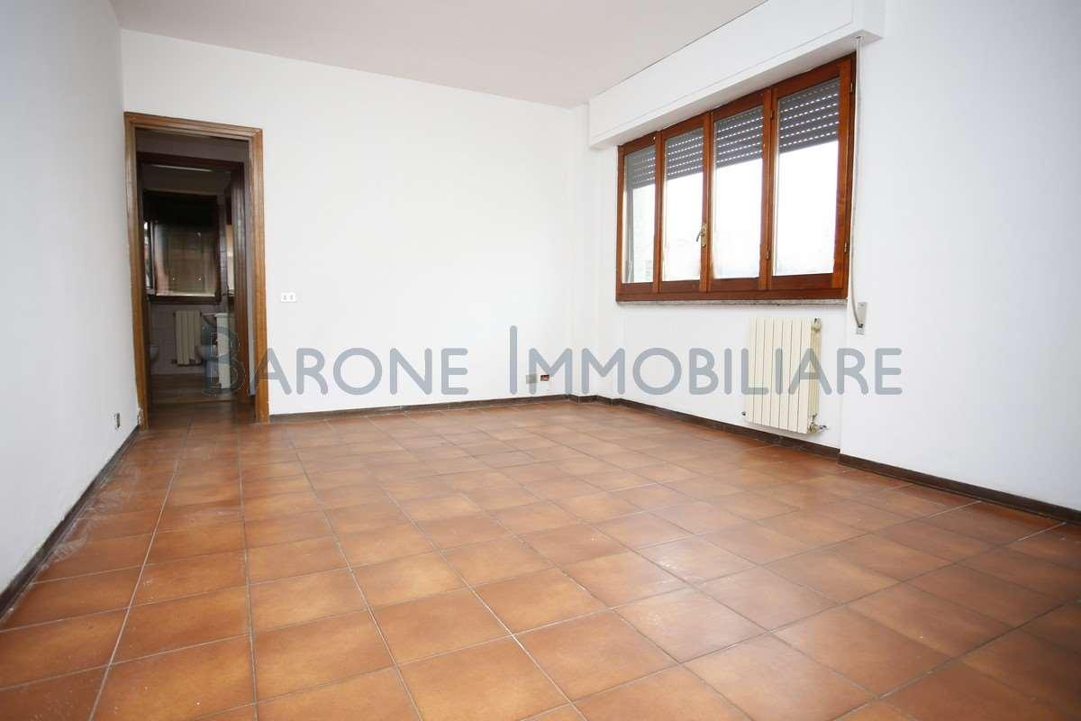 appartamento in vendita a Carrara in zona Avenza