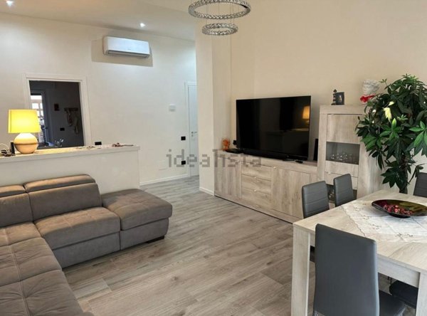appartamento in vendita a Carrara in zona Centro Città