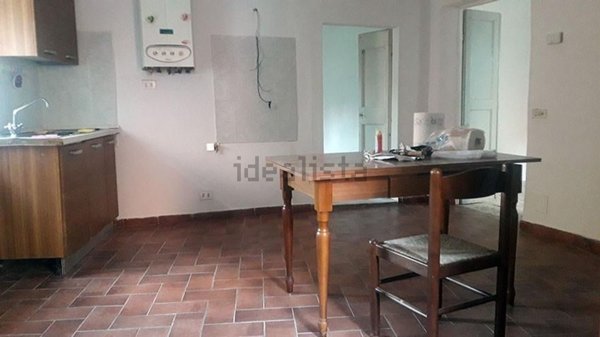 appartamento in vendita a Carrara in zona Sorgnano