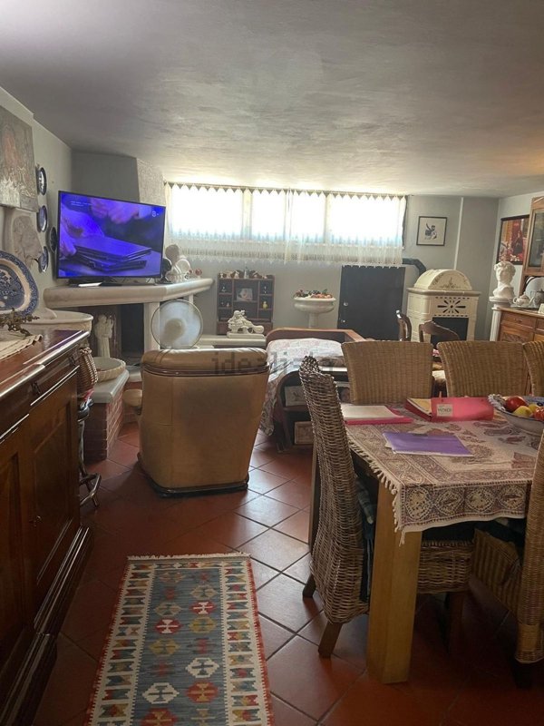 casa indipendente in vendita a Carrara in zona Bonascola