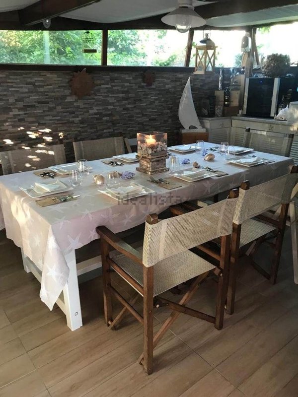 casa indipendente in vendita a Carrara in zona Avenza