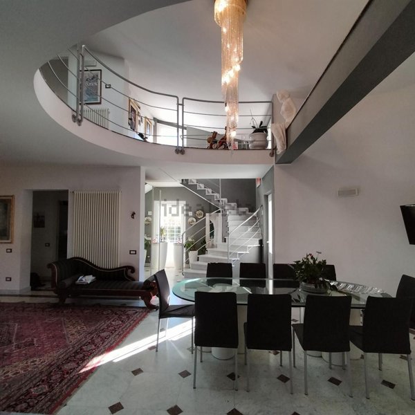 casa indipendente in vendita a Carrara in zona Marina di Carrara