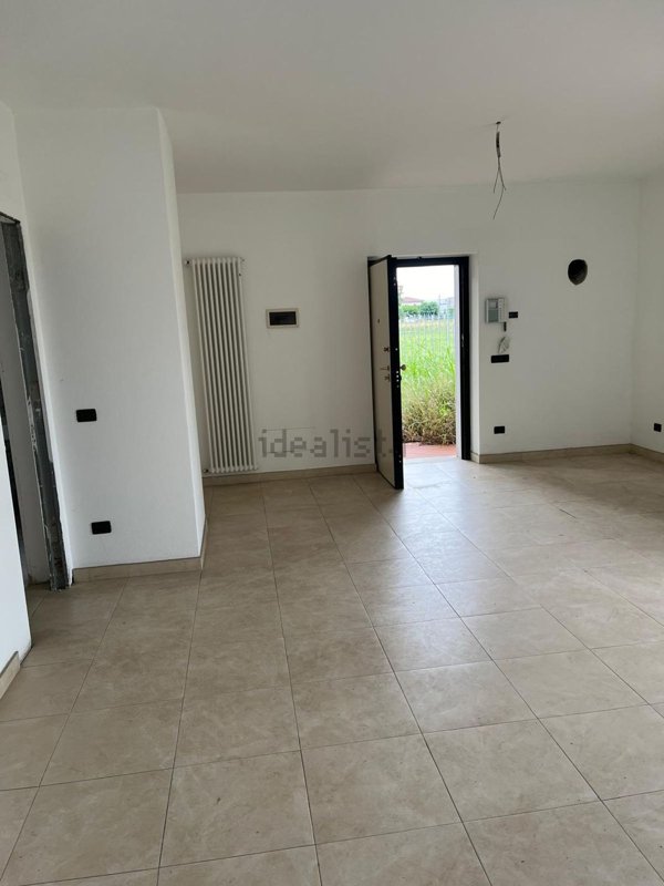 casa indipendente in vendita a Carrara