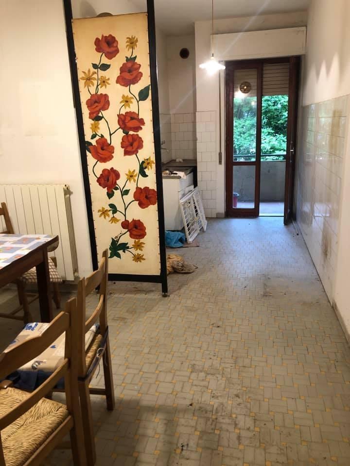 appartamento in vendita a Carrara in zona Battilana