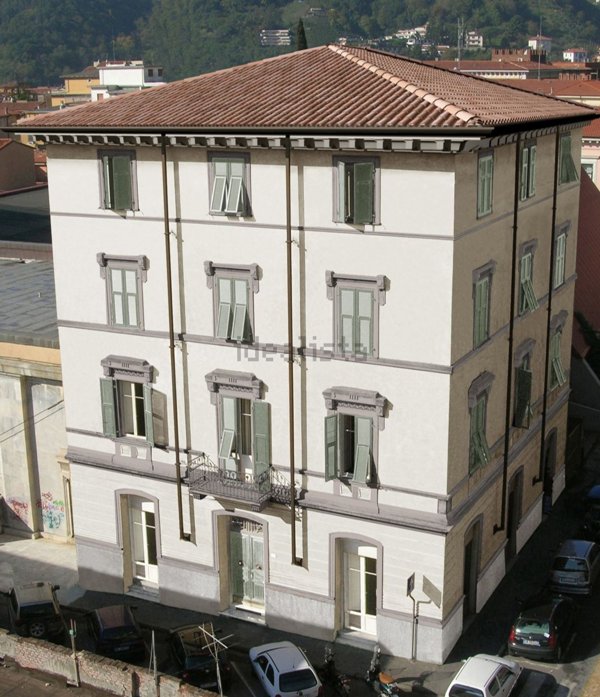 appartamento in vendita a Carrara in zona Centro Città