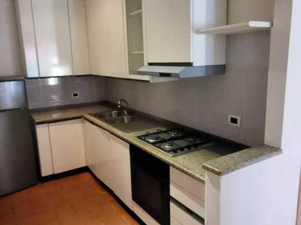 appartamento in vendita a Carrara in zona Avenza