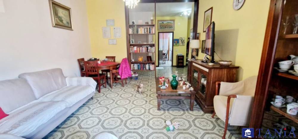appartamento in vendita a Carrara in zona Marina di Carrara