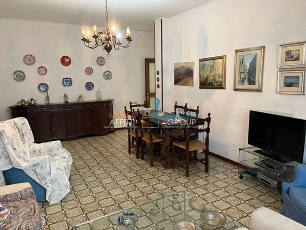 appartamento in vendita a Carrara in zona Centro Città