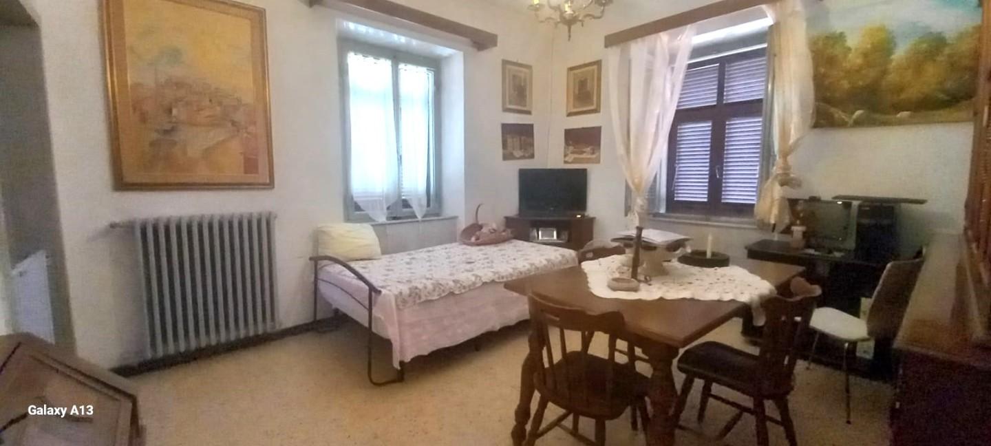 appartamento in vendita a Carrara in zona Centro Città