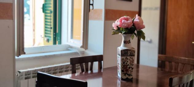appartamento in vendita a Carrara in zona Miseglia