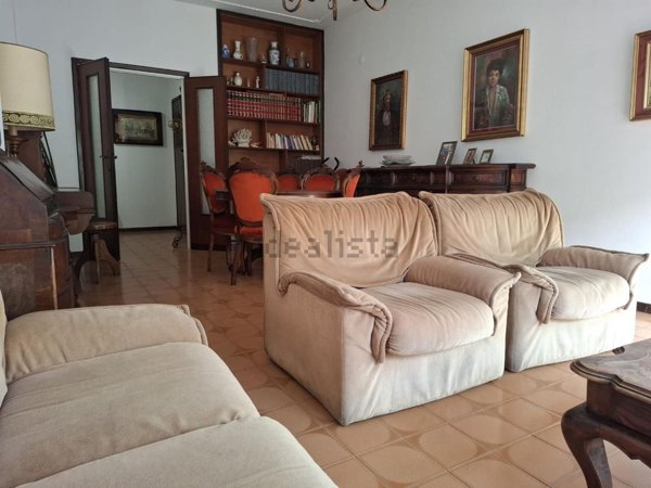 appartamento in vendita a Carrara in zona Marina di Carrara