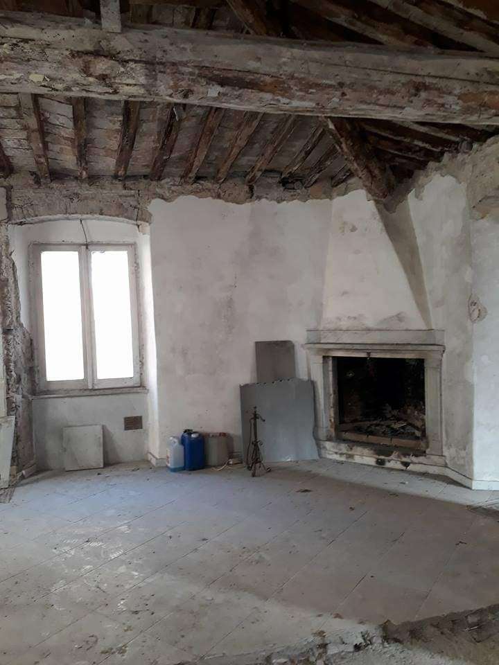 appartamento in vendita a Carrara in zona Centro Città