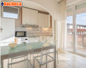 appartamento in vendita a Carrara in zona Marina di Carrara