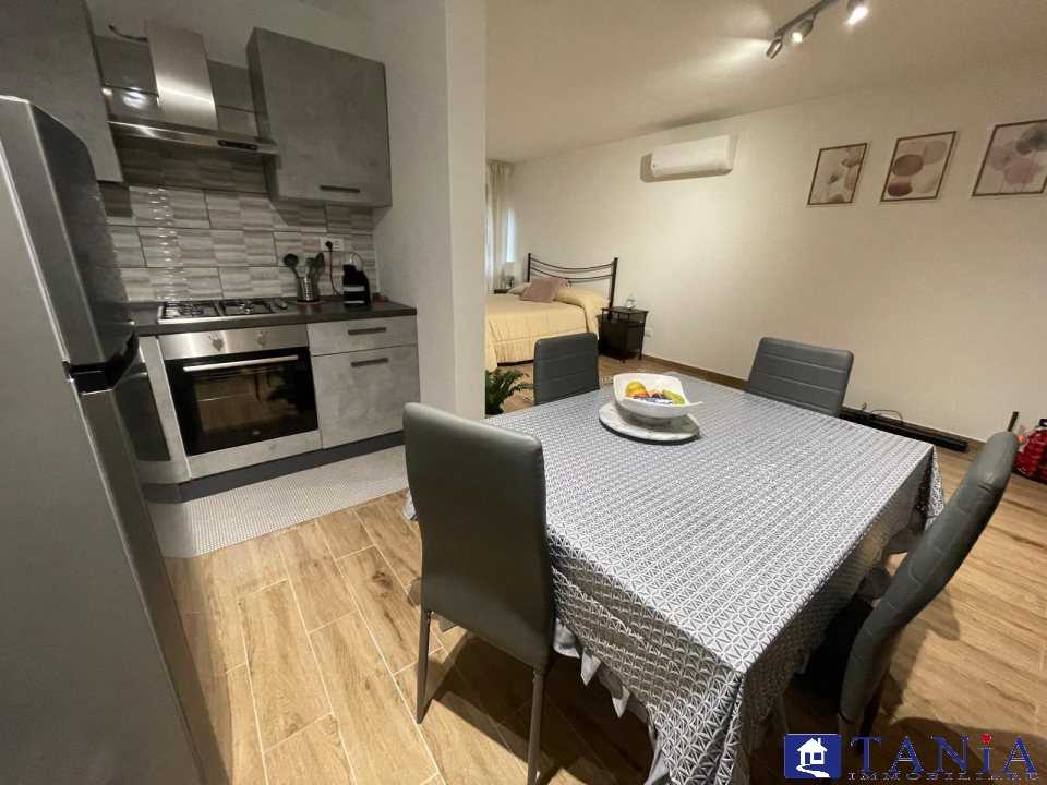 appartamento in vendita a Carrara in zona Marina di Carrara