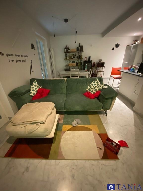 appartamento in vendita a Carrara in zona Avenza
