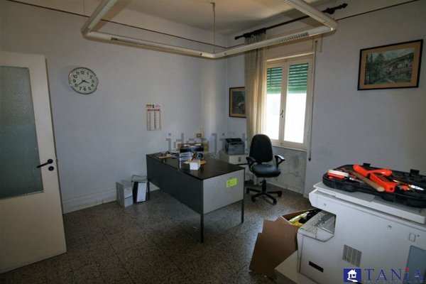 appartamento in vendita a Carrara in zona Centro Città