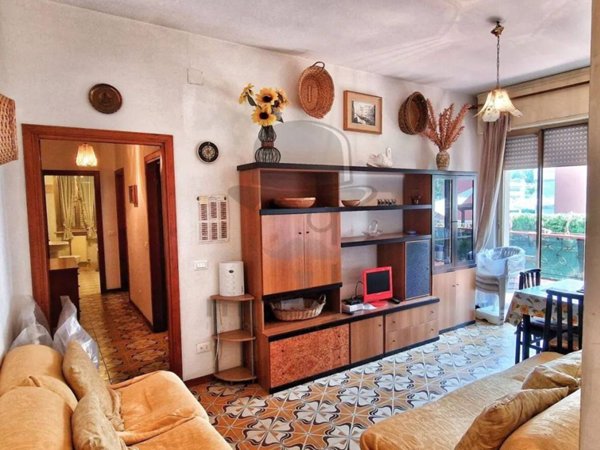appartamento in vendita a Carrara in zona Marina di Carrara