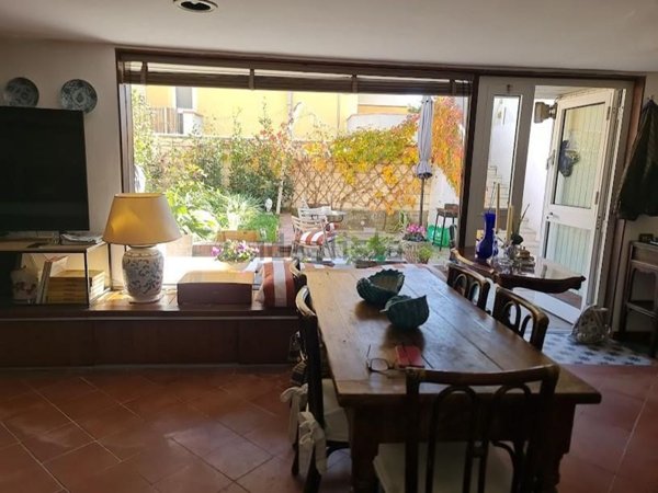 appartamento in vendita a Carrara in zona Marina di Carrara