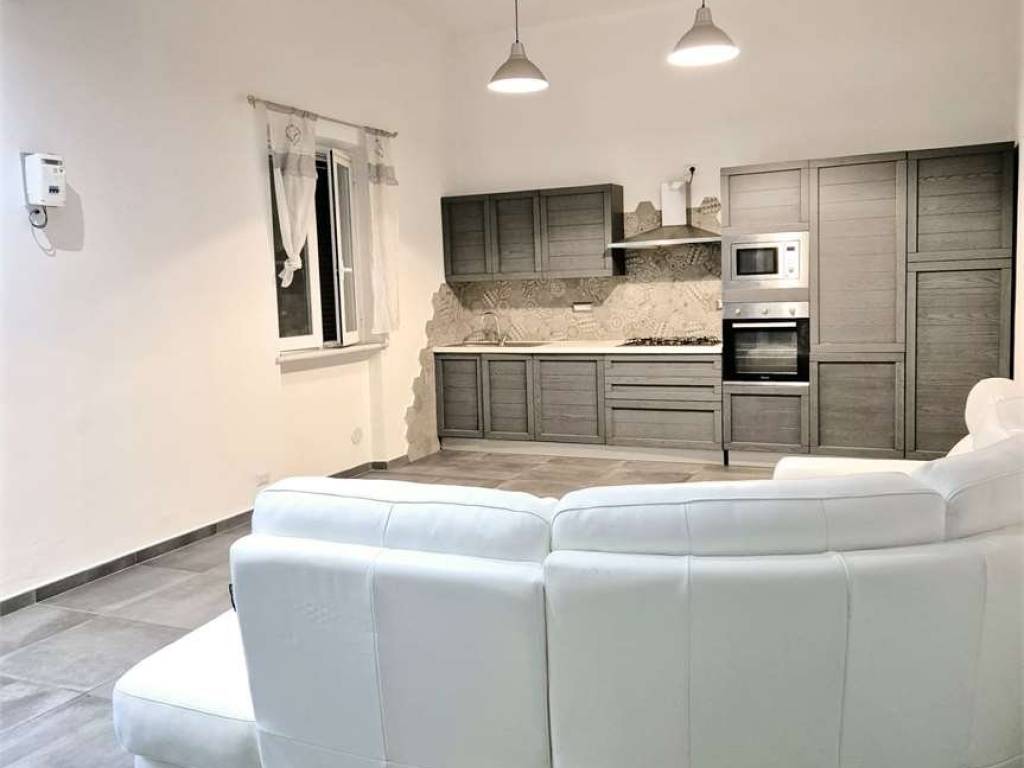 casa indipendente in vendita a Carrara in zona Marina di Carrara