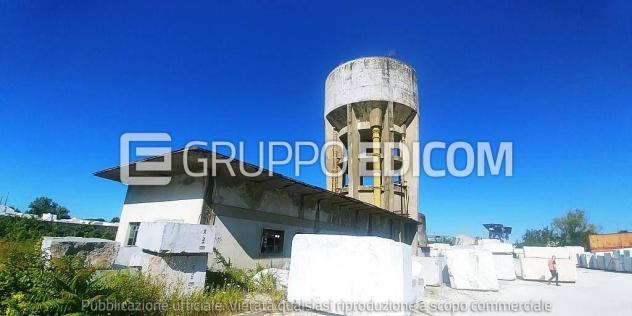 appartamento in vendita a Carrara in zona Nazzano