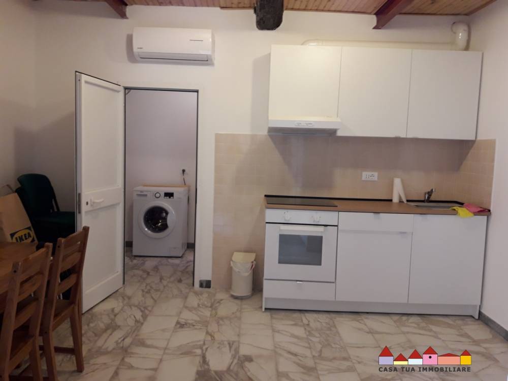 appartamento in vendita a Carrara in zona Centro Città
