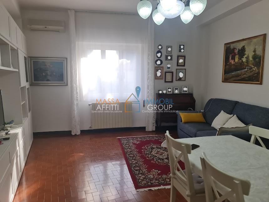 casa indipendente in vendita a Carrara in zona Avenza