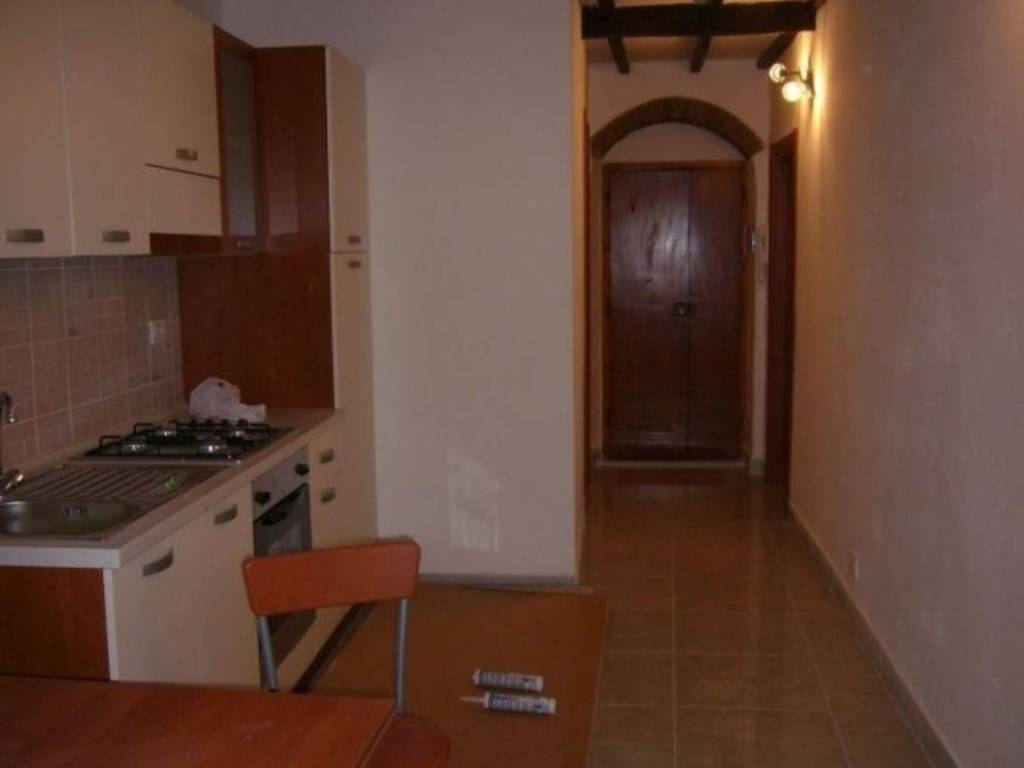 appartamento in vendita a Carrara in zona Torano