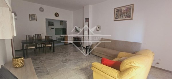 appartamento in vendita a Carrara in zona Marina di Carrara