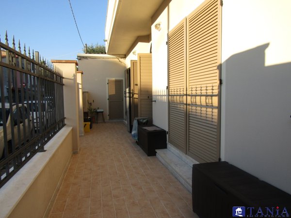 casa indipendente in vendita a Carrara in zona Marina di Carrara