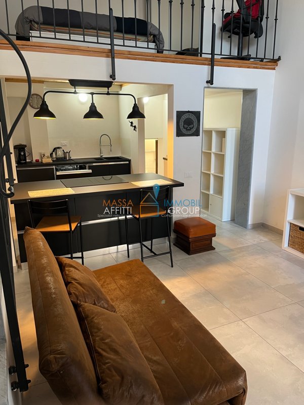 appartamento in vendita a Carrara in zona Marina di Carrara