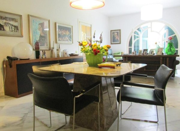 casa indipendente in vendita a Carrara in zona Avenza