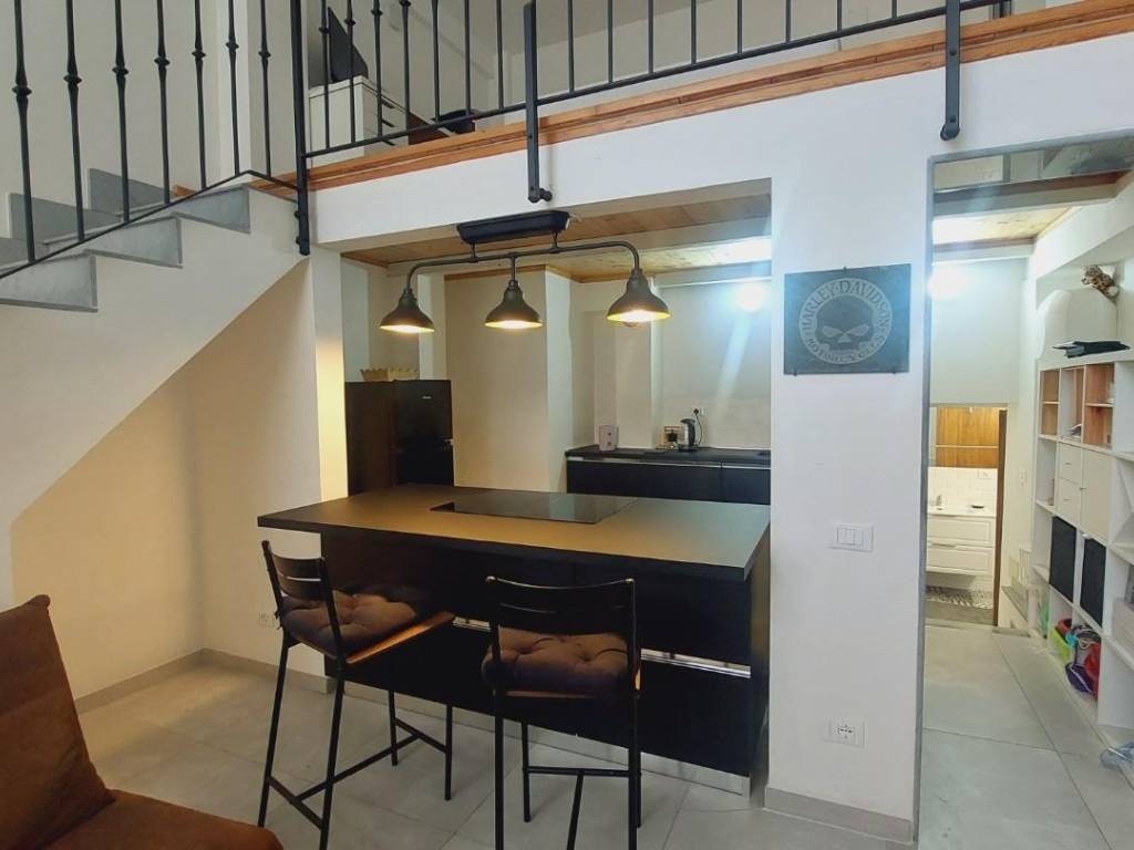 ufficio in vendita a Carrara in zona Marina di Carrara