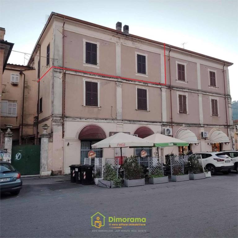 appartamento in vendita a Carrara in zona Centro Città