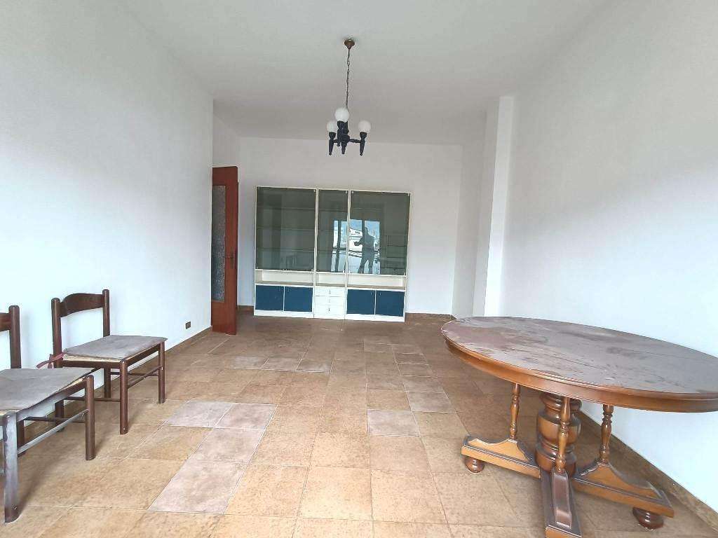 appartamento in vendita a Carrara in zona Centro Città