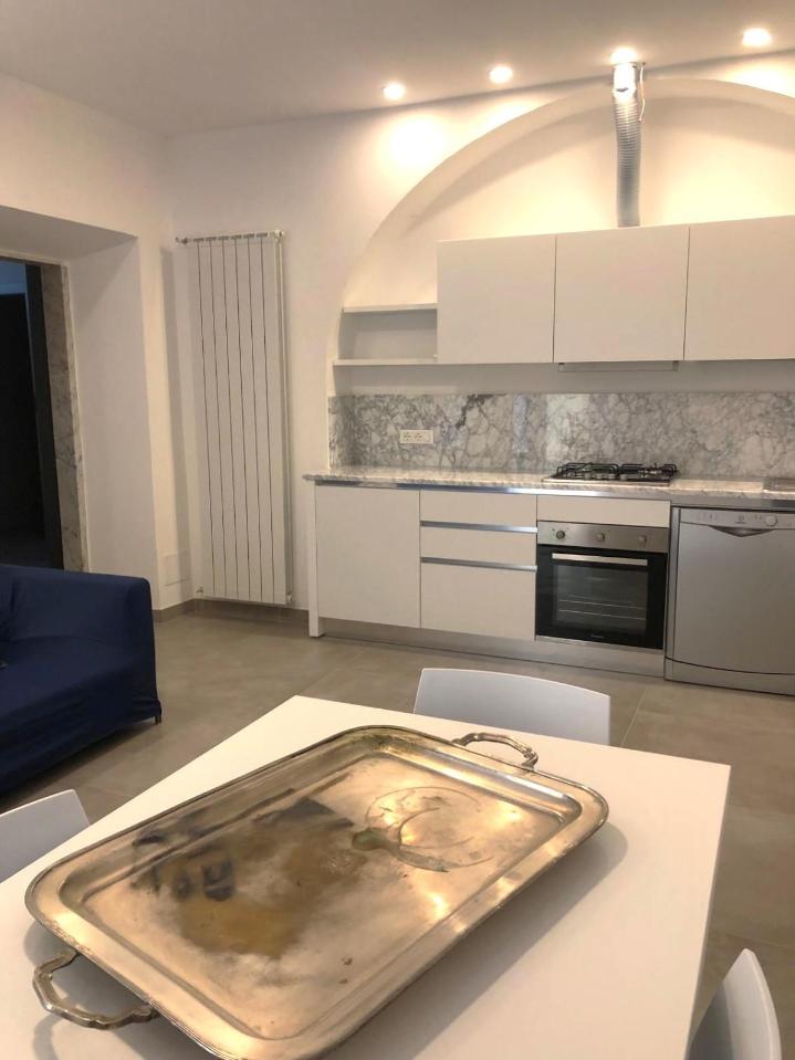 casa indipendente in vendita a Carrara in zona Marina di Carrara