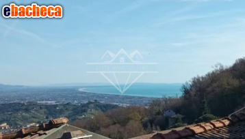 appartamento in vendita a Carrara in zona Fontia