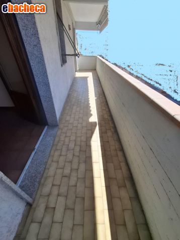 appartamento in vendita a Carrara in zona Avenza
