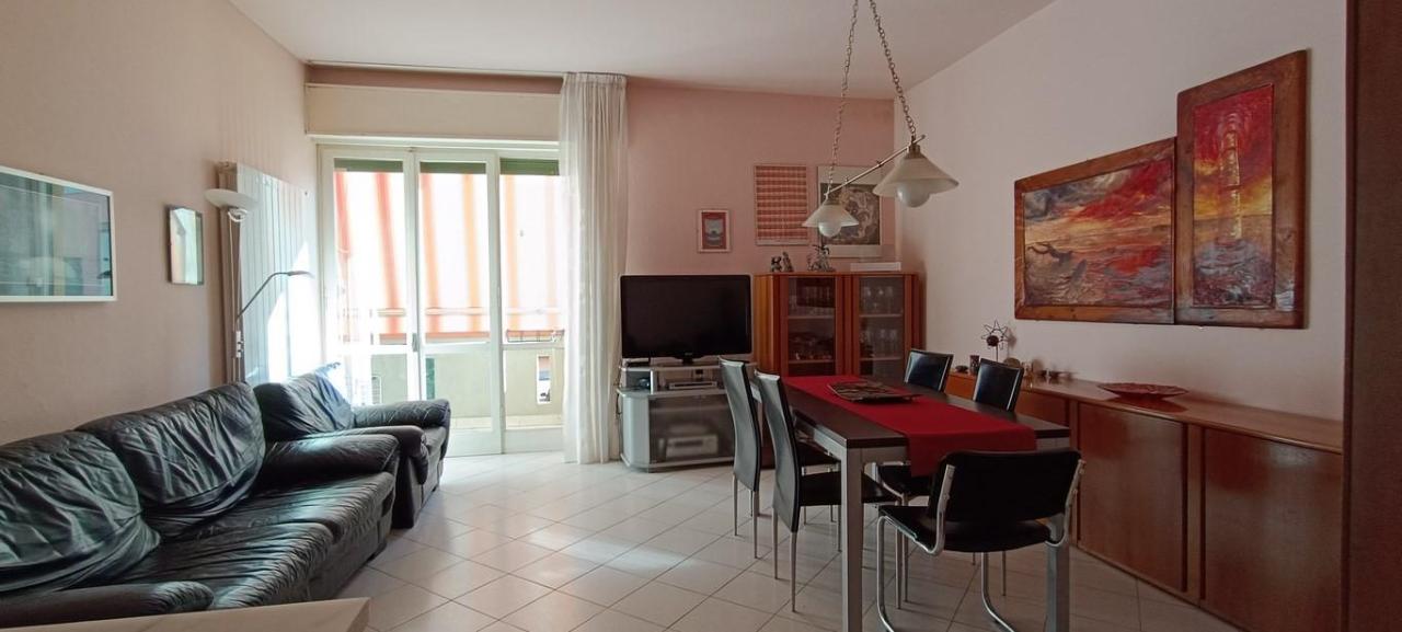 appartamento in vendita a Carrara in zona Marina di Carrara