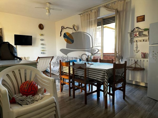 casa indipendente in vendita a Carrara in zona Marina di Carrara