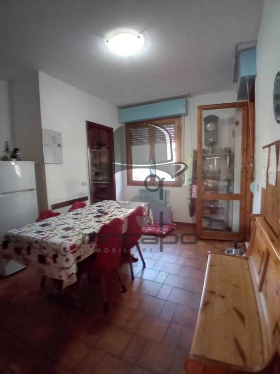 appartamento in vendita a Carrara in zona Avenza
