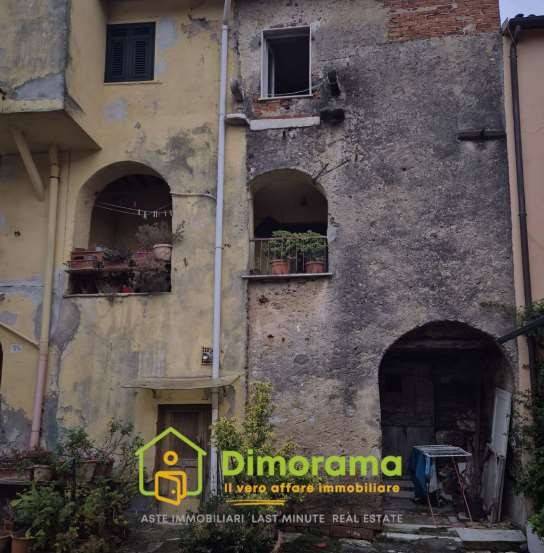 appartamento in vendita a Carrara
