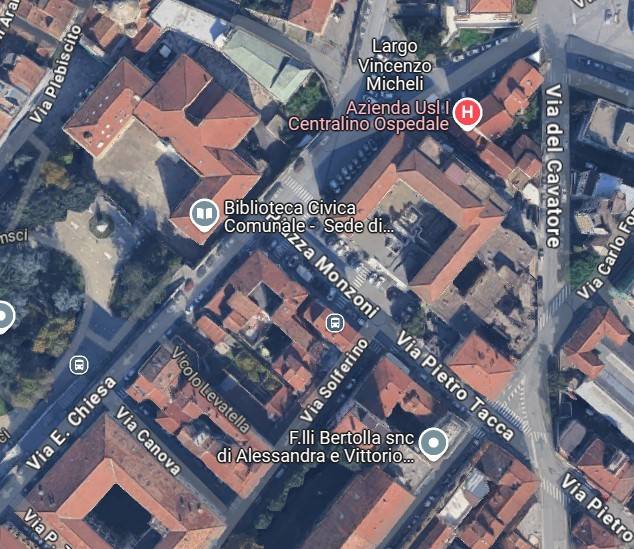 appartamento in vendita a Carrara in zona Centro Città