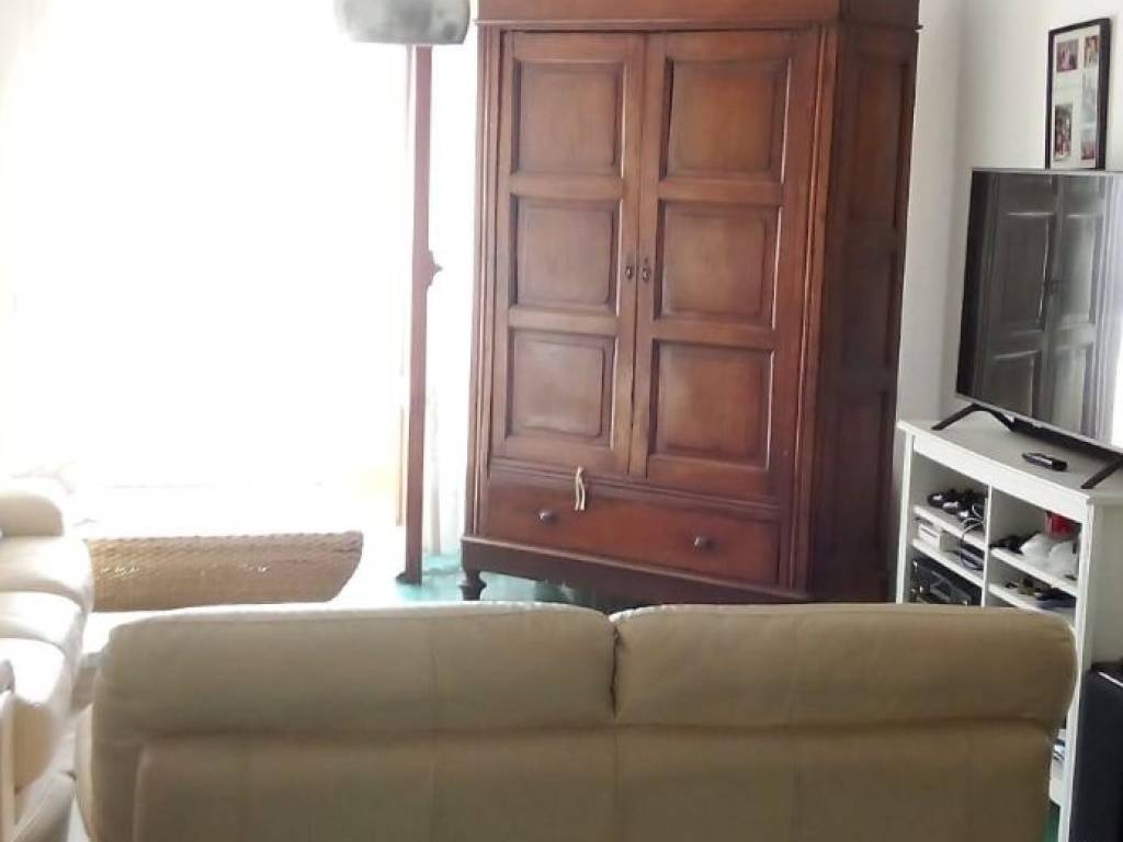 appartamento in vendita a Carrara in zona Marina di Carrara