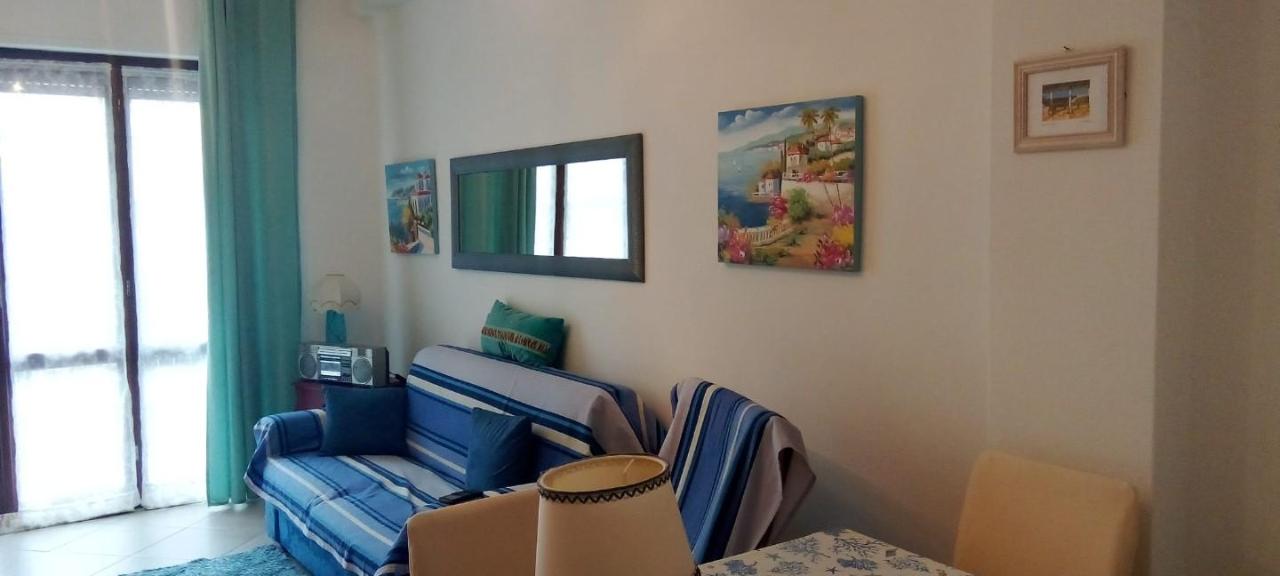 appartamento in vendita a Carrara in zona Marina di Carrara