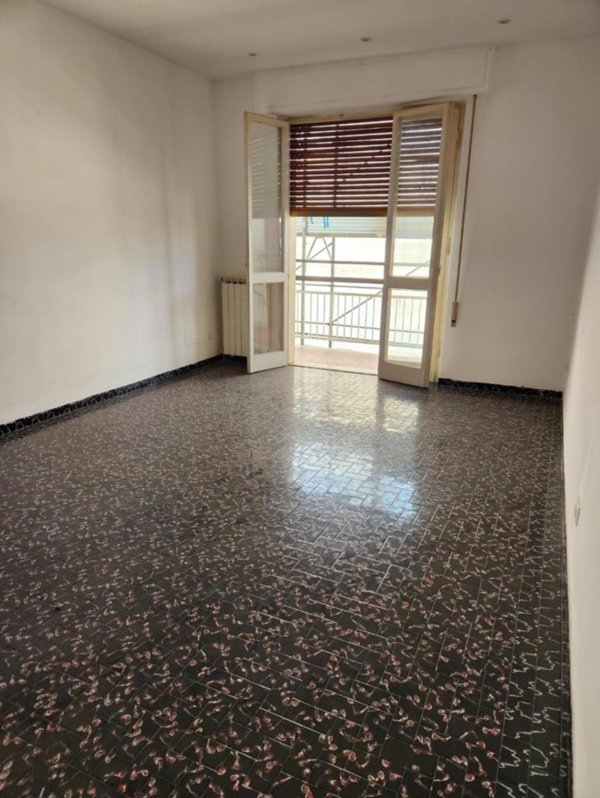 appartamento in vendita a Carrara in zona Marina di Carrara