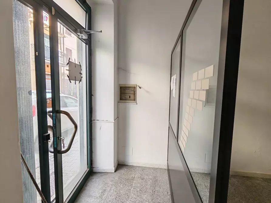 ufficio in vendita a Carrara in zona Avenza