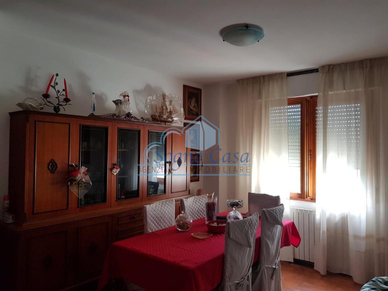 appartamento in vendita a Carrara in zona Marina di Carrara