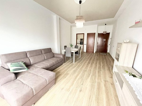 appartamento in vendita a Carrara in zona Avenza