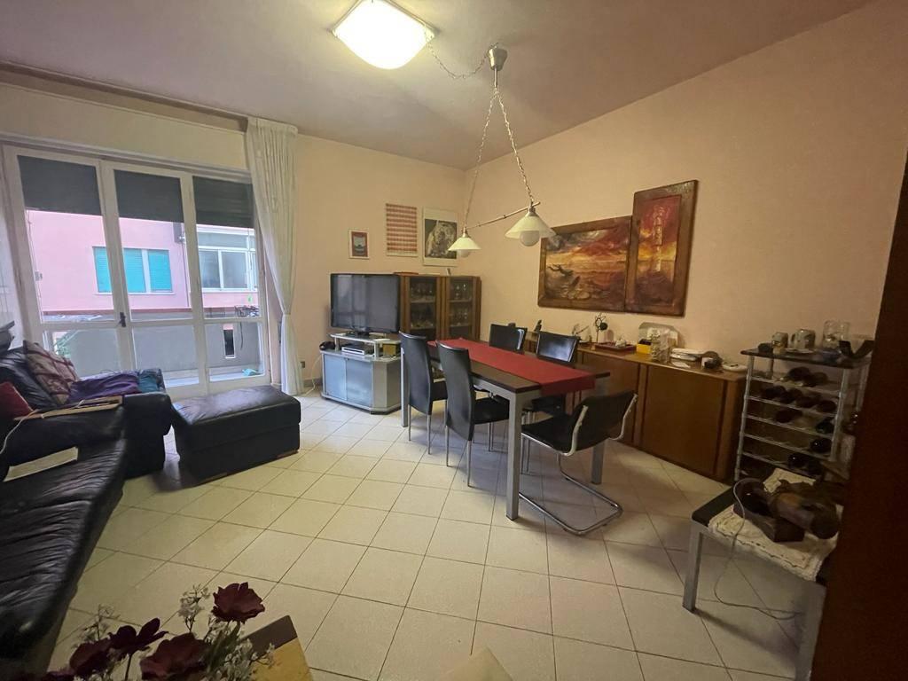 appartamento in vendita a Carrara in zona Marina di Carrara