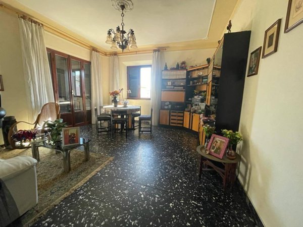 appartamento in vendita a Carrara in zona Avenza
